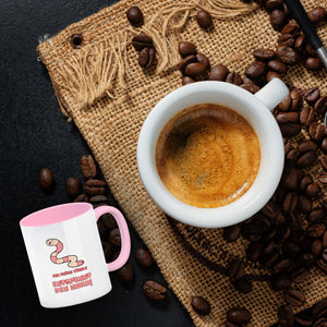 Morgenlatte Kaffeebecher mit Spruch Das frühe Vögeln entspannt den Wurm