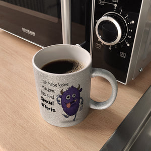 Freches Monster in lila Kaffeebecher mit lustigem Spruch