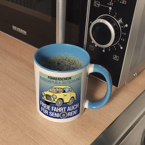 Freie Fahrt auch für Senioren Kaffeebecher mit Oldtimer Motiv