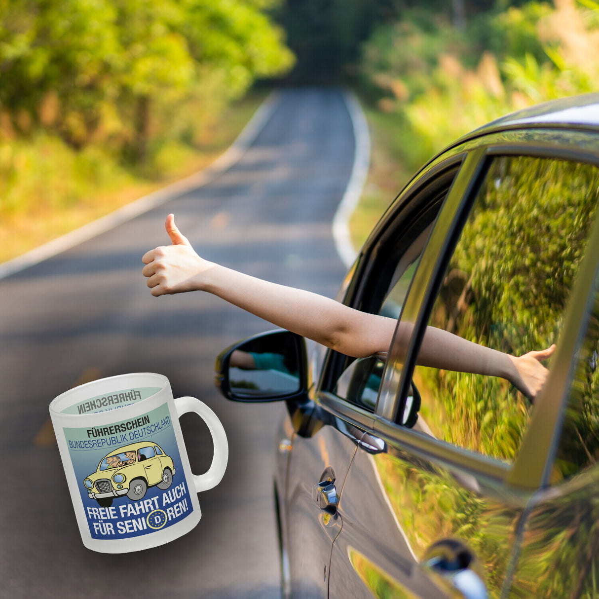 Freie Fahrt auch für Senioren Kaffeebecher mit Oldtimer Motiv
