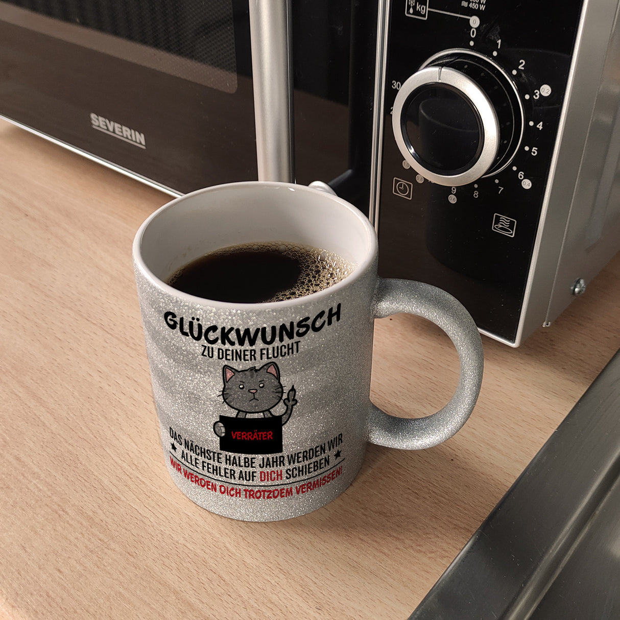 Glückwunsch zur Flucht, Verräter Mittelfinger Kaffeebecher mit Katze