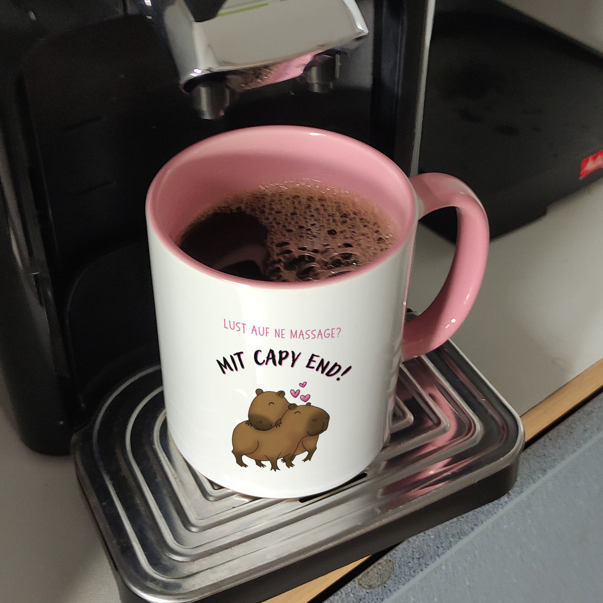 Eine Massage mit Capy End Capybara Kaffeebecher mit Spruch