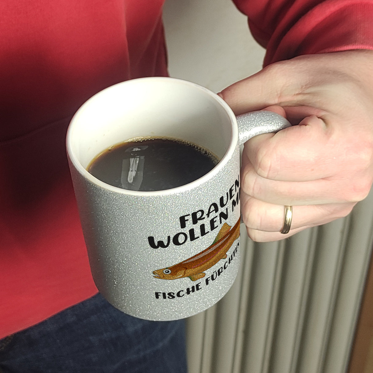 Frauenheld und Angler Kaffeebecher mit Spruch