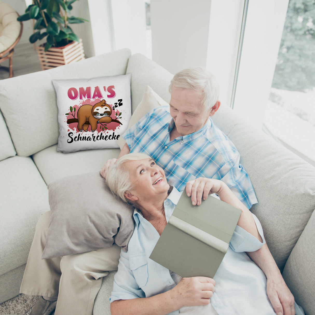 Faultier Kissen mit Spruch Oma's Schnarchecke