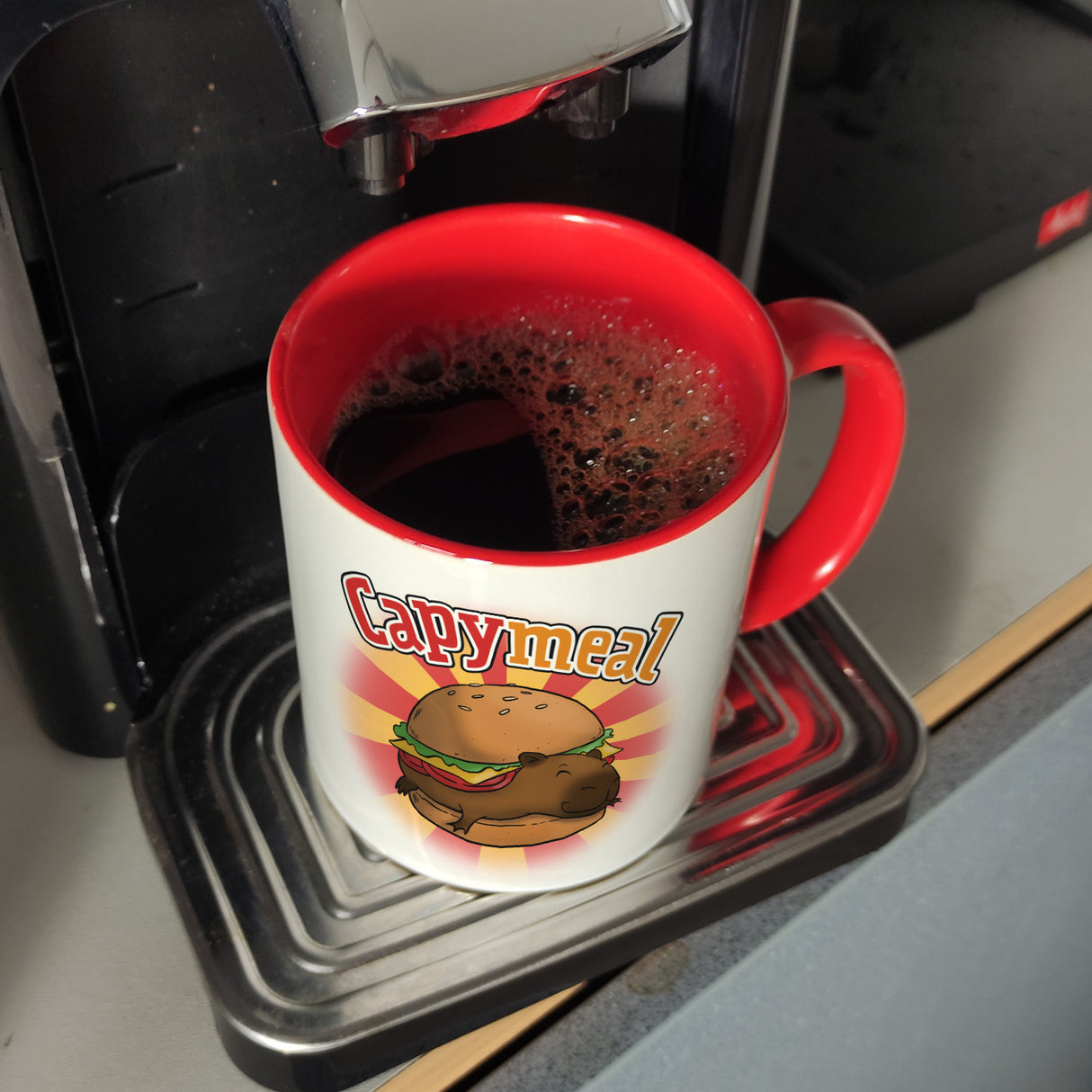 Capymeal Kaffeebecher mit Capybara Motiv für Fastfood Junkies