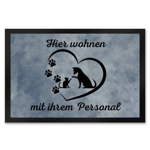 Fußmatte in 35x50 cm - Hier wohnen Haustiere mit ihrem Personal