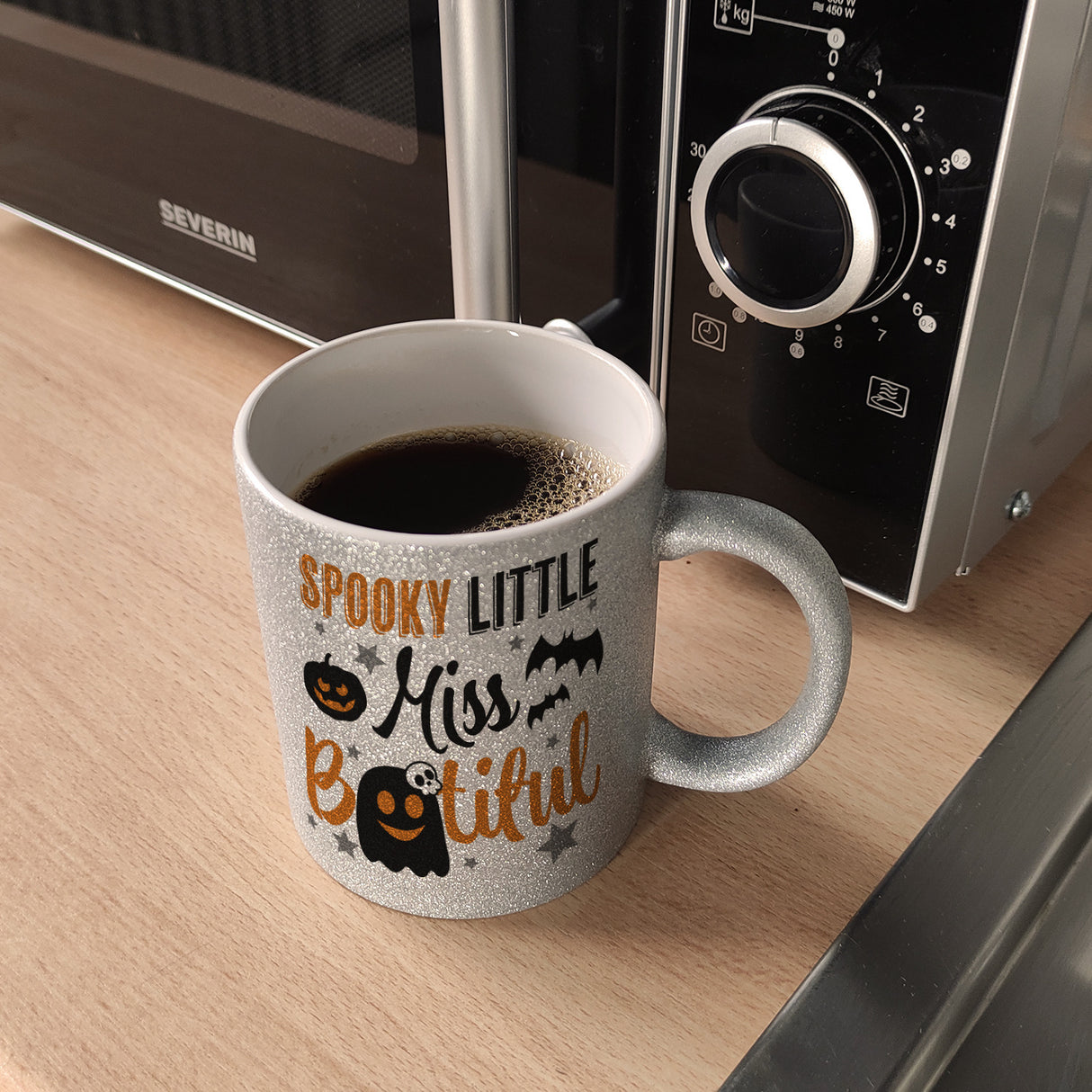Geister Kaffeebecher mit Spruch- Spooky little Miss Bootiful