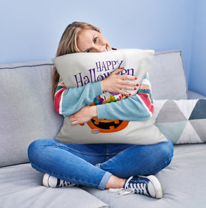 Happy Halloween Kissen mit Kürbis voller Süßigkeiten