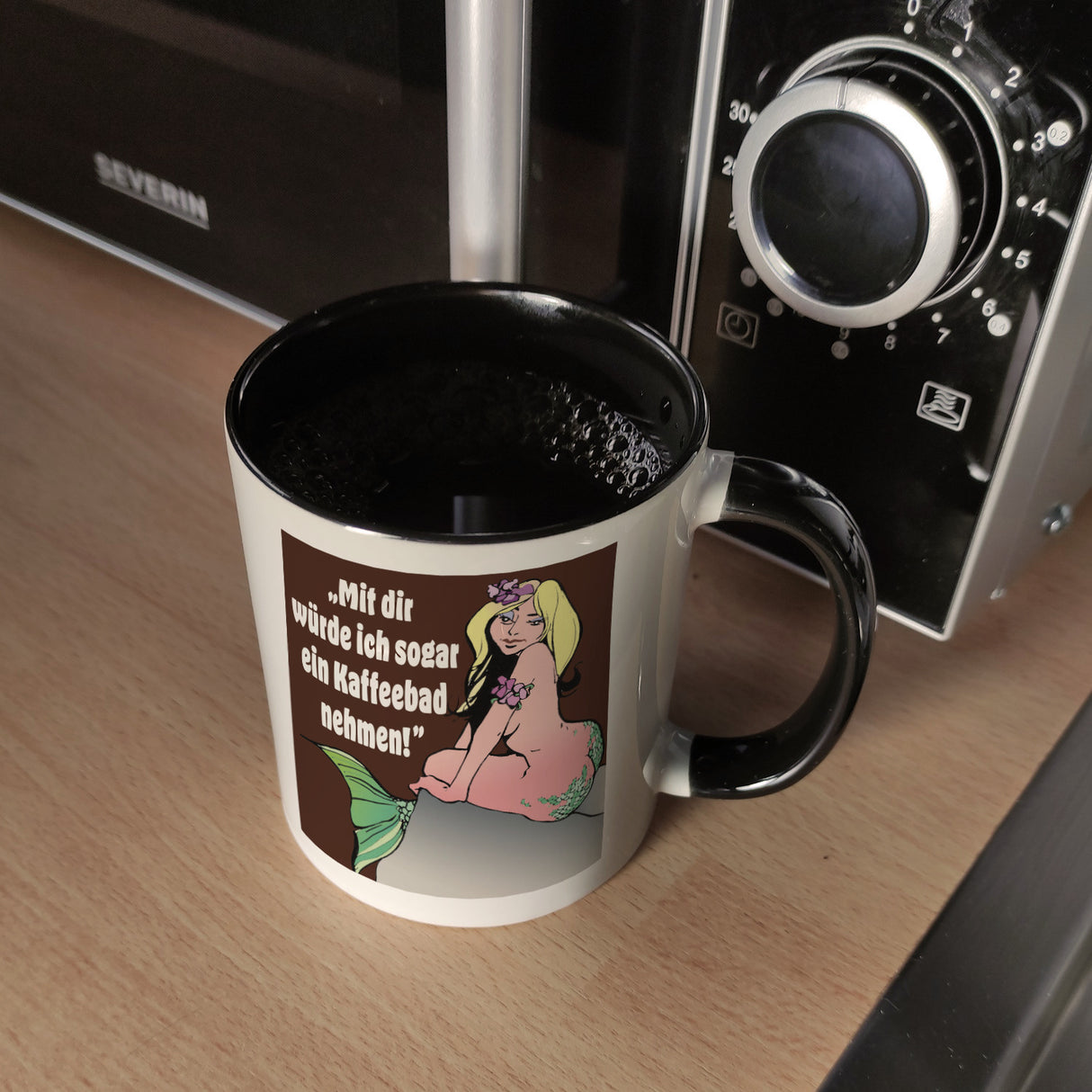 Kaffeebad mit Meerjungfrau Kaffeebecher in pink