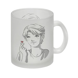 K-Pop Herz Zeichen Kaffeebecher mit Manga Charakter in Farbe