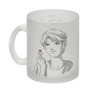K-Pop Herz Zeichen Kaffeebecher mit Manga Charakter in Farbe