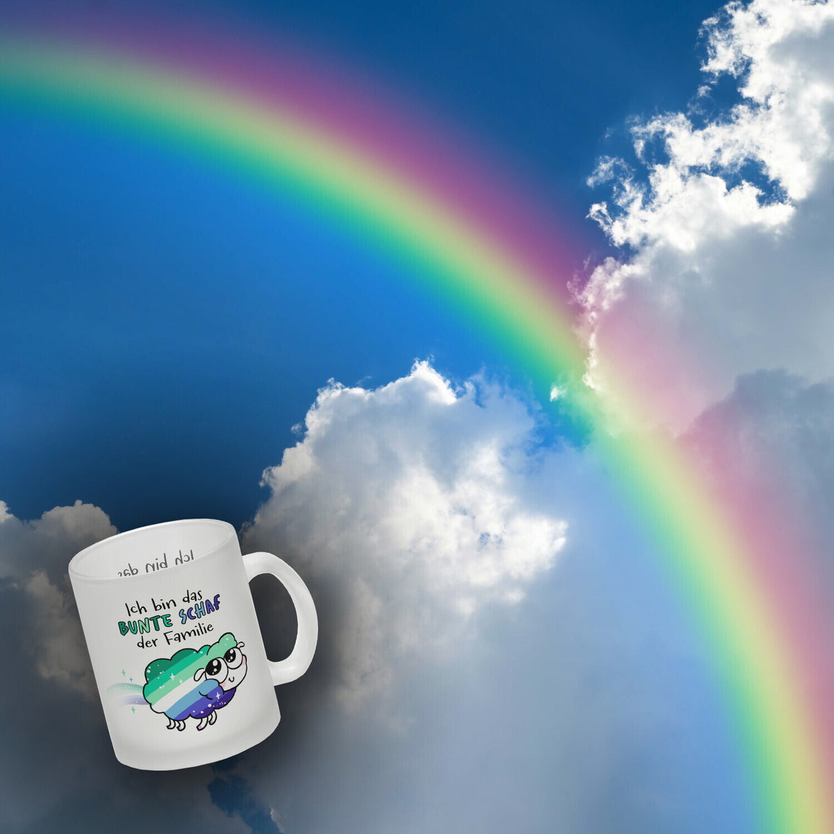 Das bunte Schaf der Familie in Pride-Farben Kaffeebecher mit Spruch