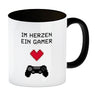 Game Controller Kaffeebecher mit Spruch Im Herzen ein Gamer