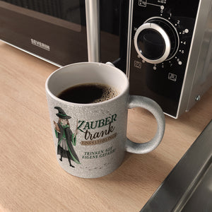 Zaubertrank Kaffeebecher mit Zauberschülerin