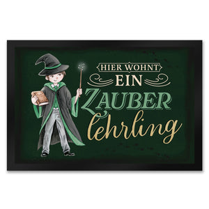 Zauberlehrling Fußmatte in 35x50 cm mit Zauberschüler mit dunklem Hintergrund