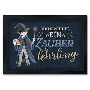 Zauberlehrling Fußmatte in 35x50 cm mit Zauberschüler mit dunklem Hintergrund