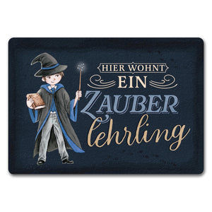Zauberlehrling Fußmatte in 35x50 cm mit Zauberschüler mit dunklem Hintergrund