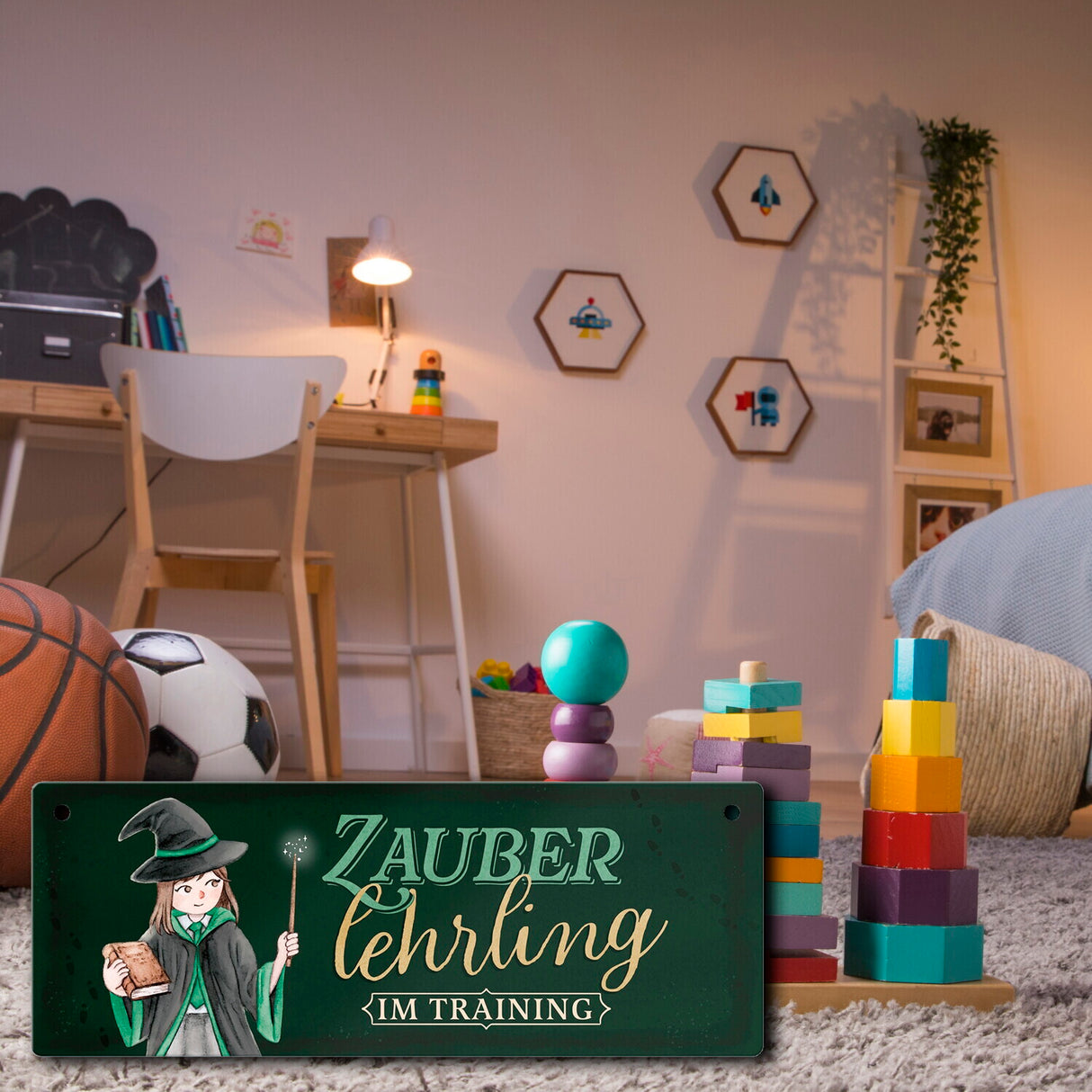 Zauberlehrling Metallschild mit Zauberschülerin mit dunklem Hintergrund