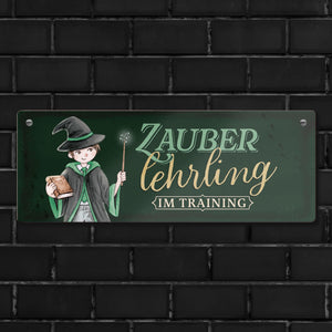 Zauberlehrling Metallschild mit Zauberschüler mit dunklem Hintergrund