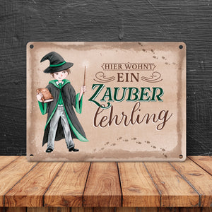 Zauberschüler Metallschild in 15x20 cm mit Spruch Hier wohnt ein Zauberlehrling