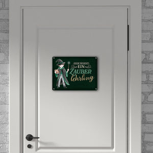 Zauberschüler Metallschild in 15x20 cm mit dunklem Hintergrund und Spruch