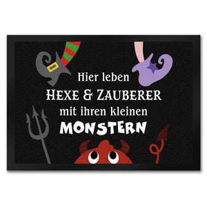 Monster Fußmatte in 35x50 cm mit Spruch Hier lebt eine Hexe