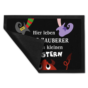Monster Fußmatte in 35x50 cm mit Spruch Hier lebt eine Hexe