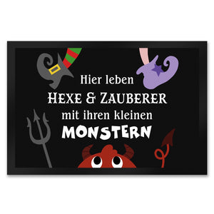 Monster Fußmatte in 35x50 cm mit Spruch Hier lebt eine Hexe
