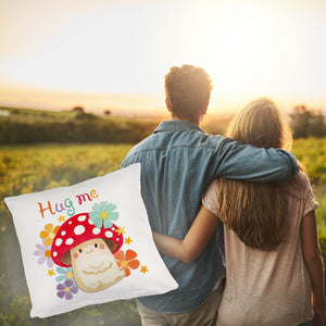 Hug me Kissen mit Fliegenpilz und Blumen