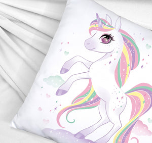 Einhorn Kissen mit Spruch Magisch wild und frei