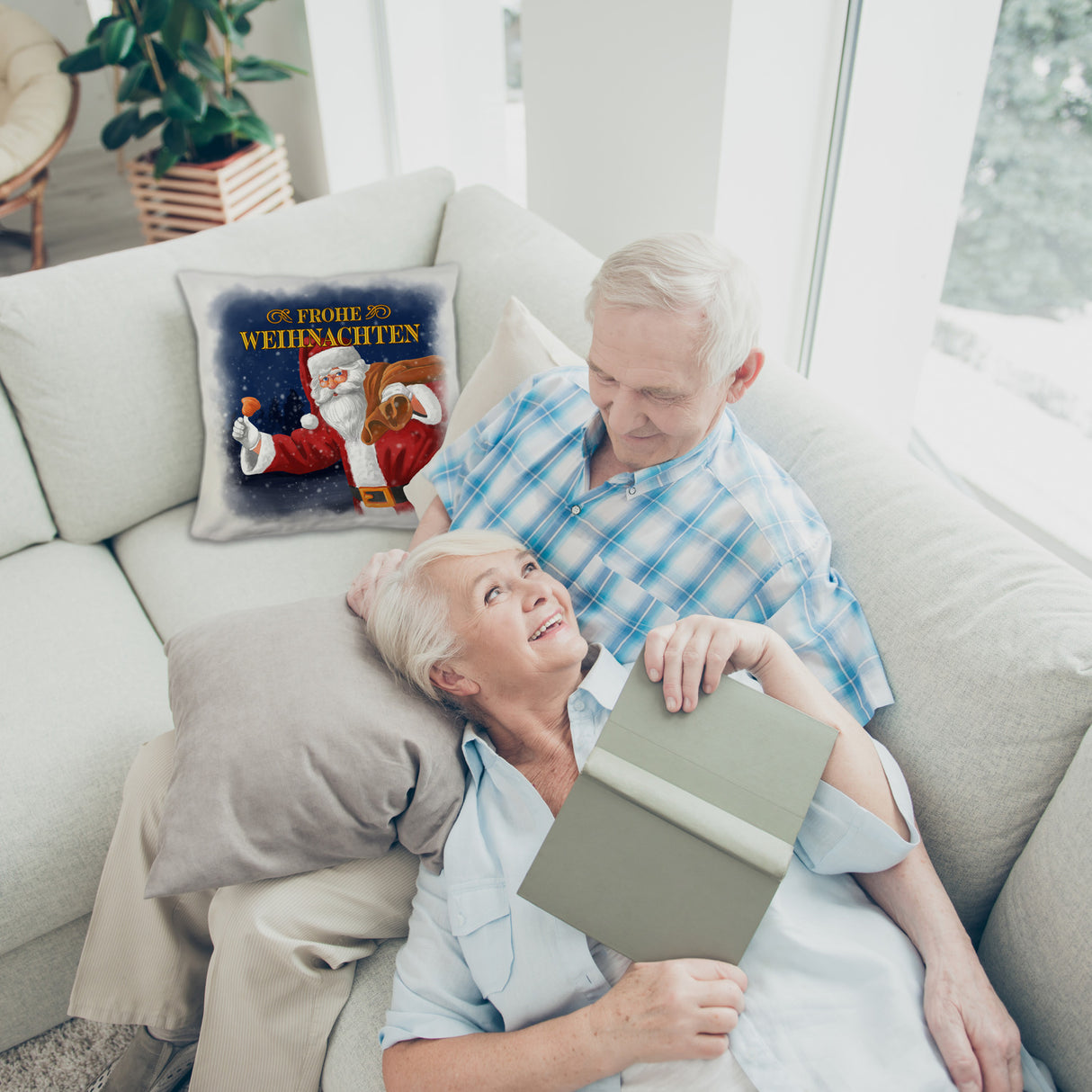 Traditioneller Weihnachtsmann Kissen mit Spruch Frohe Weihnachten