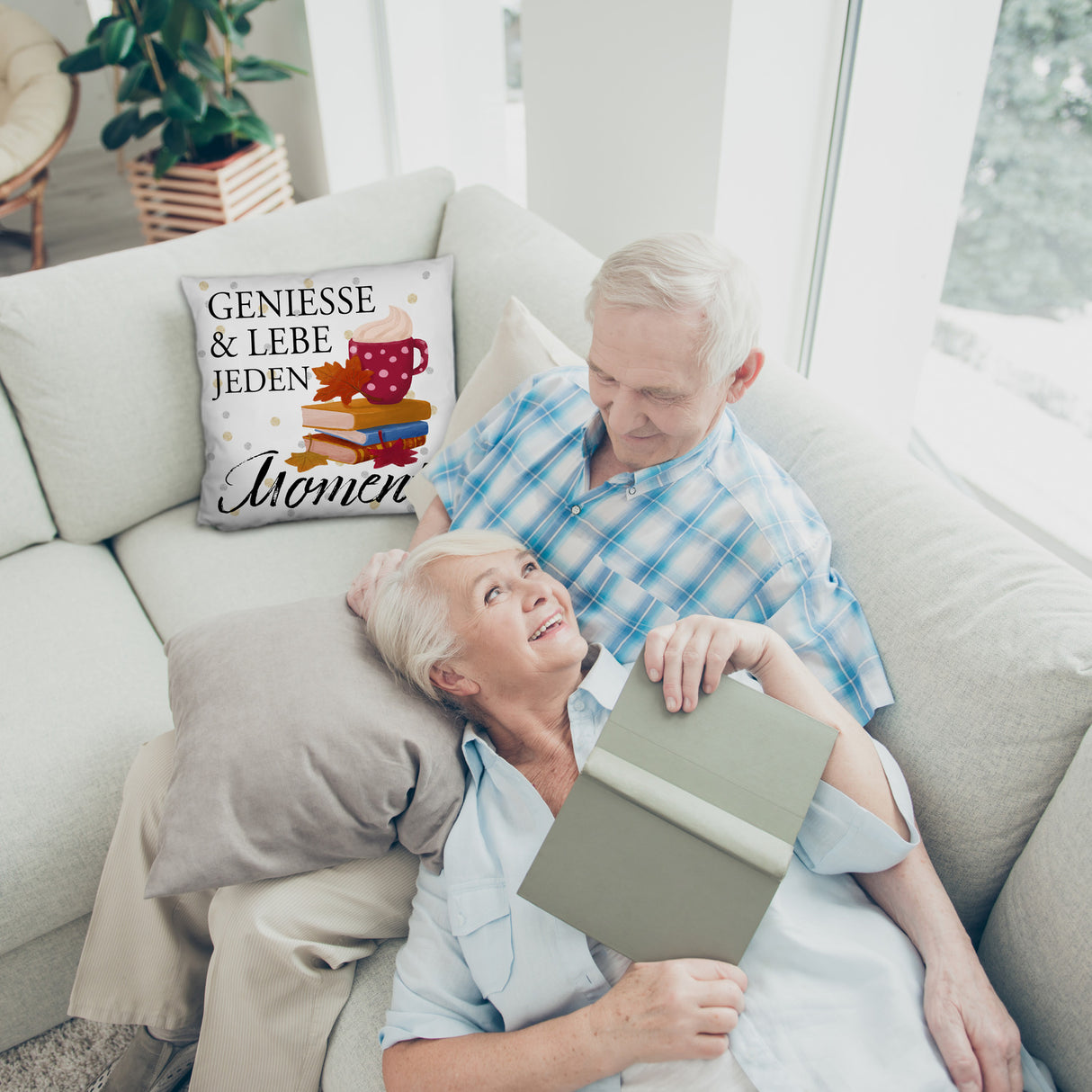 Genieße & lebe jeden Moment Kissen mit Spruch