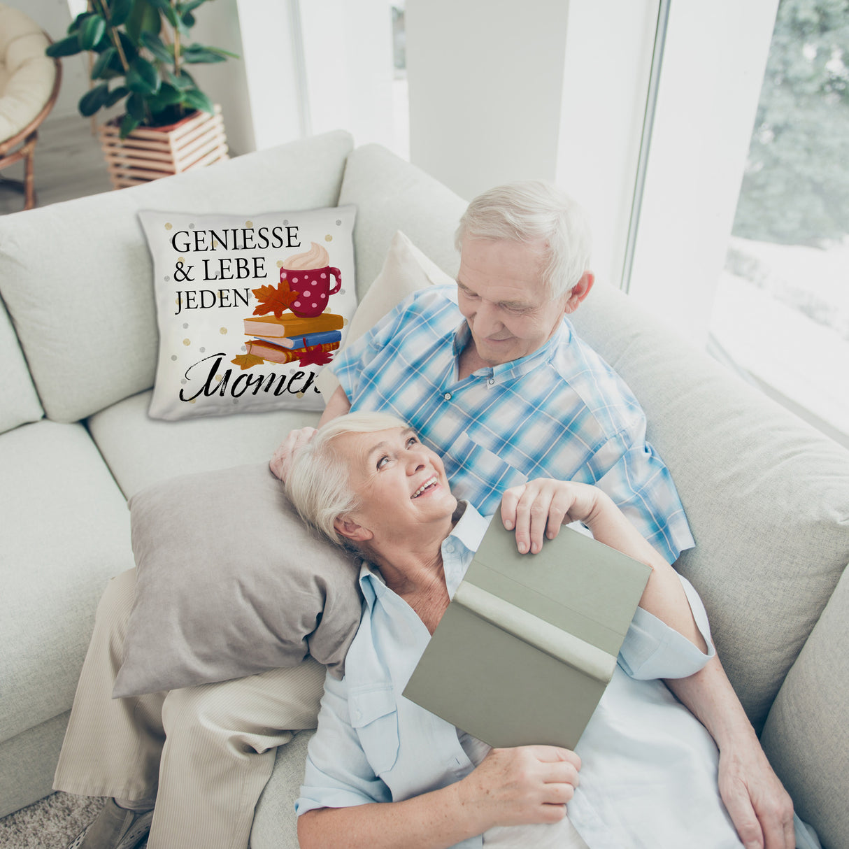 Genieße & lebe jeden Moment Kissen mit Spruch