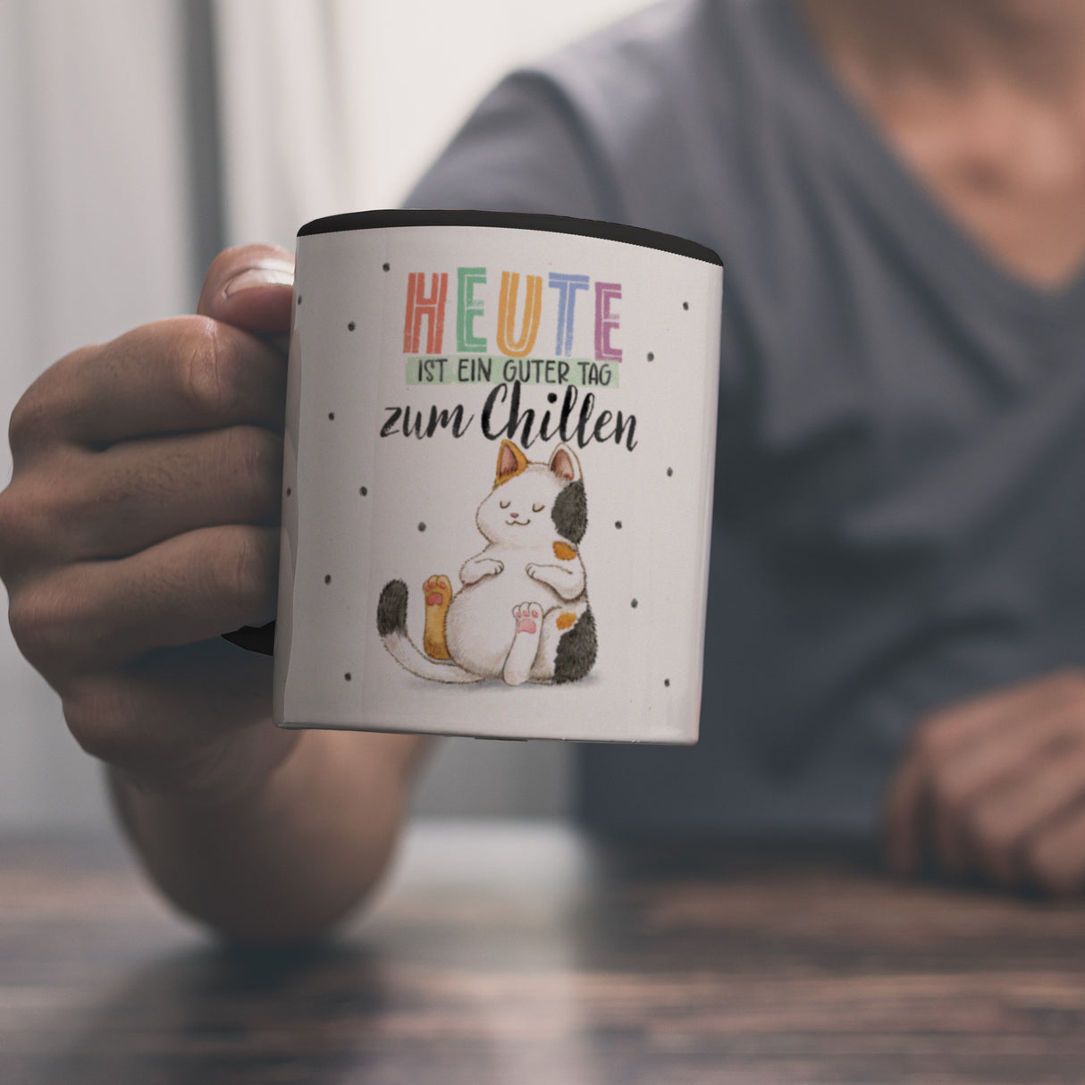 Glückskatze Kaffeebecher mit Spruch Heute ist ein guter Tag zum Chillen