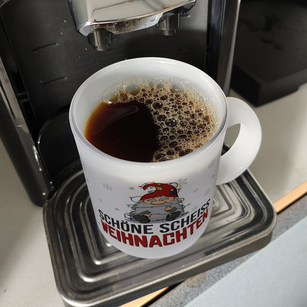 Grimmiger Wichtel Kaffeebecher mit Spruch Schöne scheiß Weihnachten