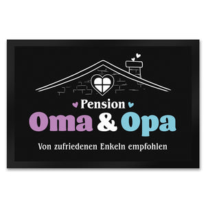 Pension Oma & Opa Fußmatte in 35x50 cm mit Spruch Von zufriedenen Enkeln empfohlen