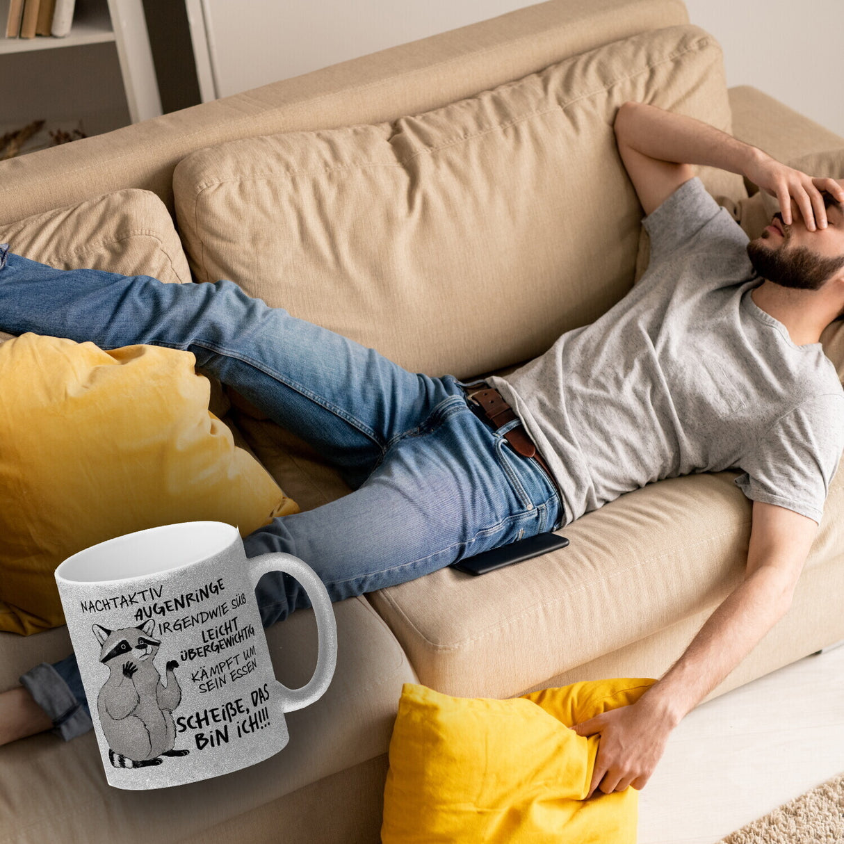 Ironischer Waschbär Kaffeebecher mit Spruch Scheiße das bin ich
