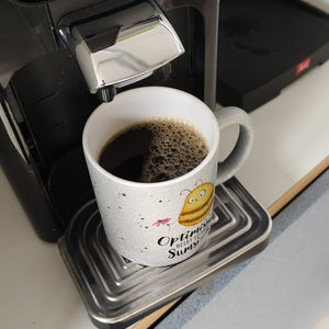 Pummel Biene Kaffeebecher mit Spruch Optimismus heißt rückwärts Sumsi mit Po
