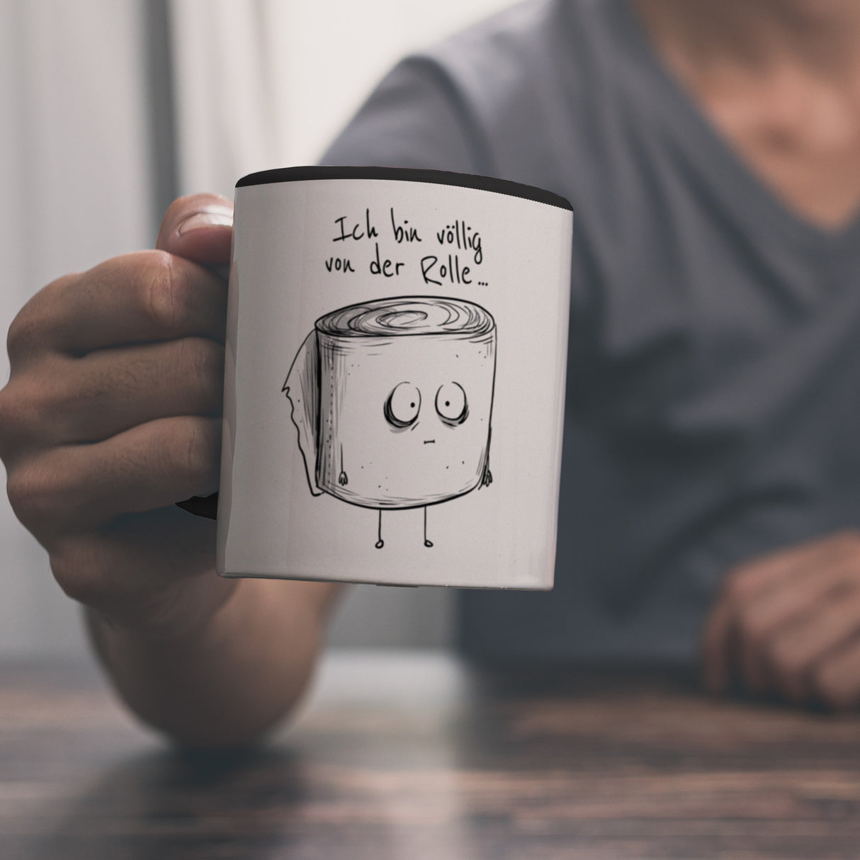 Klopapier Kaffeebecher mit Spruch Ich bin völlig von der Rolle