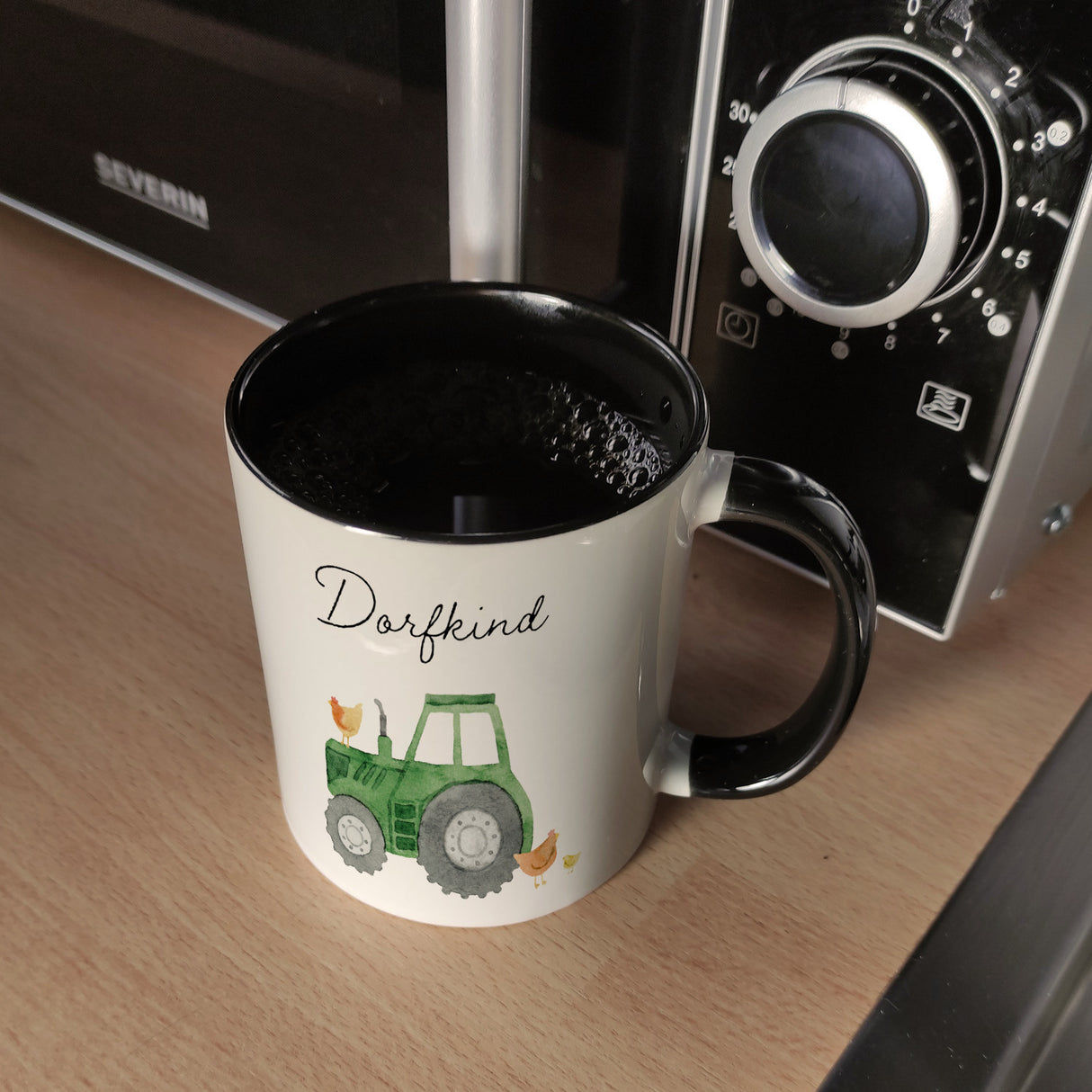 Dorfkind grüner Traktor Kaffeebecher