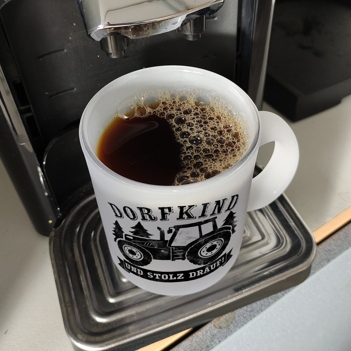 Dorfkind und stolz drauf Trecker Kaffeebecher