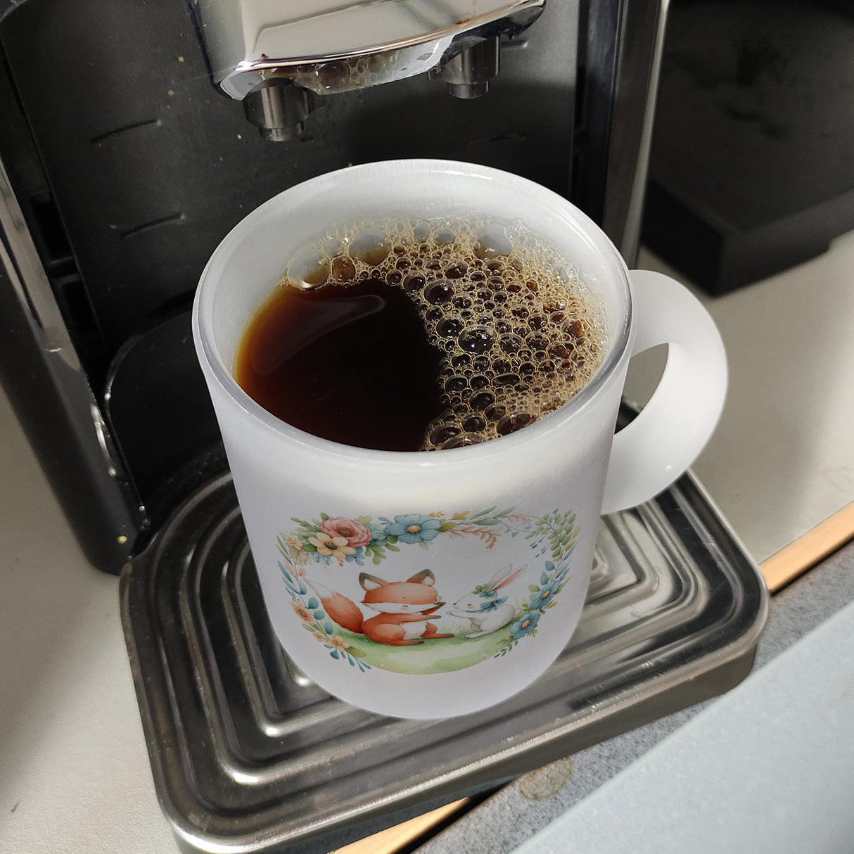 Fuchs und Hase mit Blumenkranz Kaffeebecher
