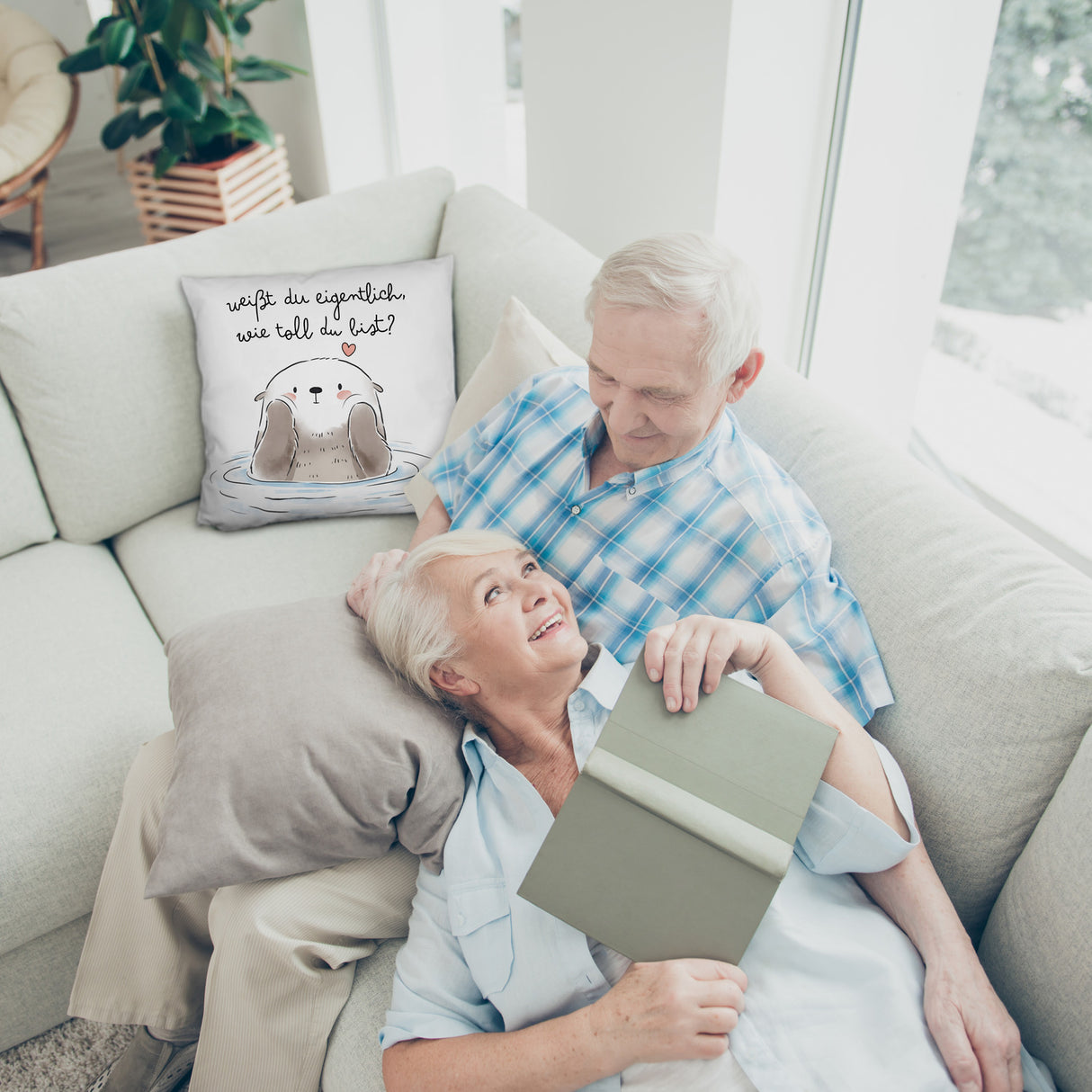 Otter Kissen mit Spruch Weißt du eigentlich wie toll du bist