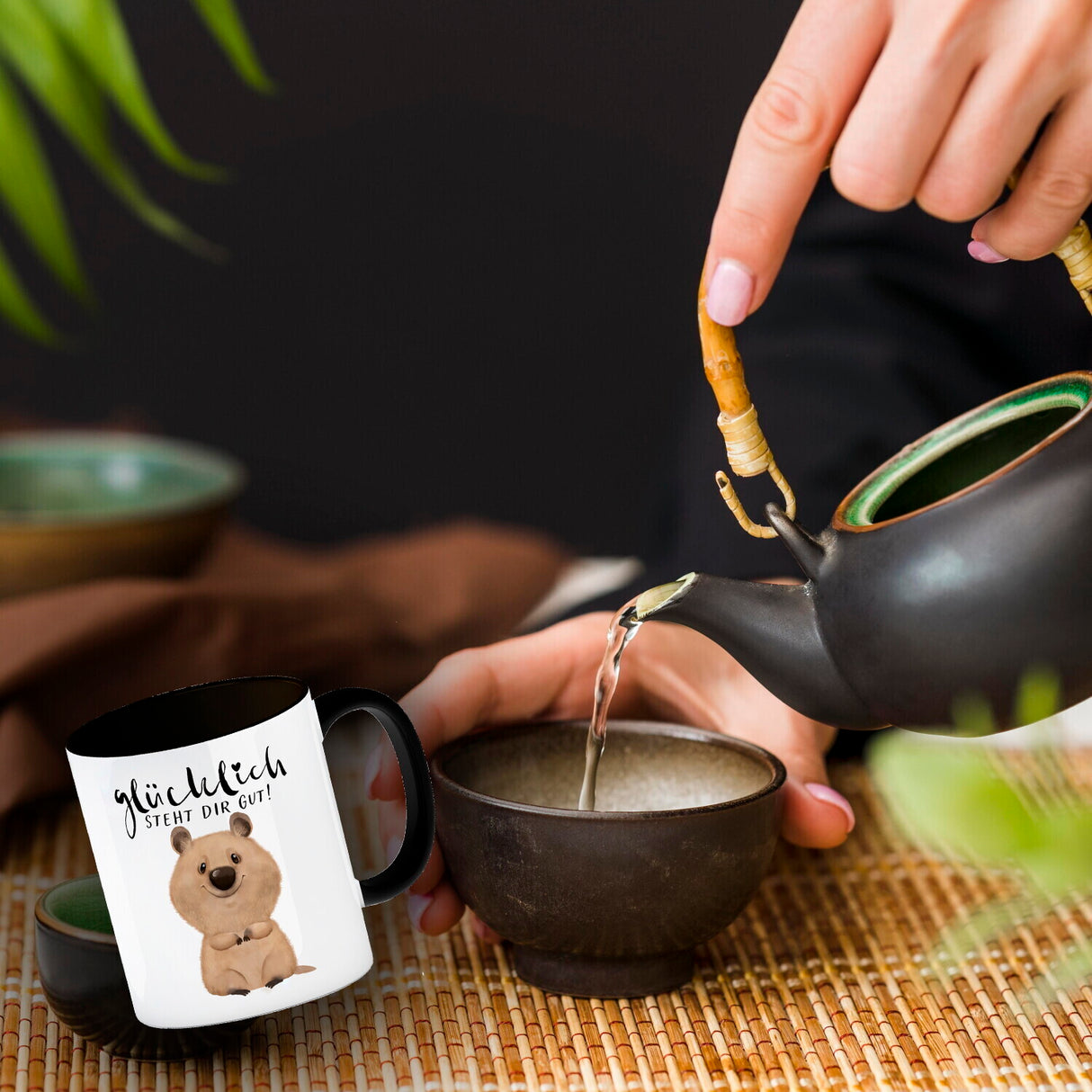 Quokka Kaffeebecher mit Spruch Glücklich steht dir gut