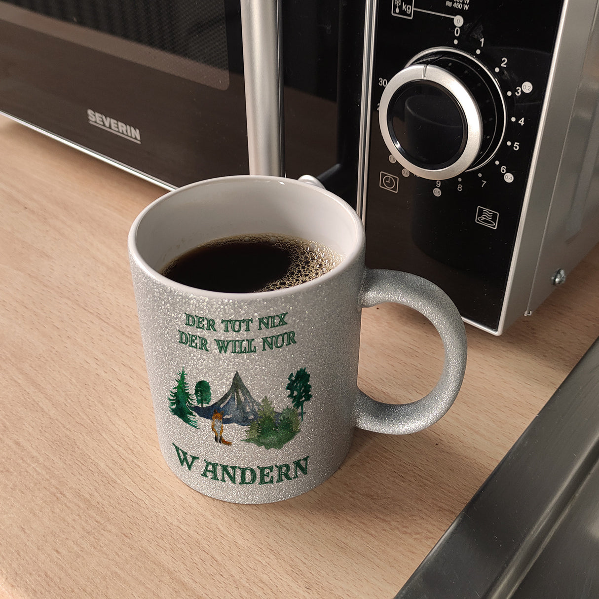 Wandern Kaffeebecher mit Spruch Der tut nix der will nur wandern