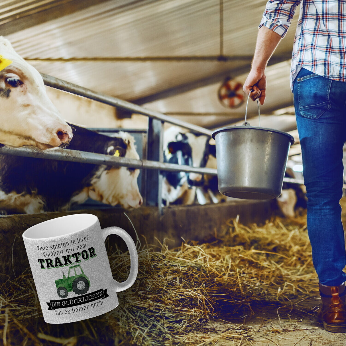 Traktor Kaffeebecher mit Spruch Kindheitsträume - Für immer Traktor fahren