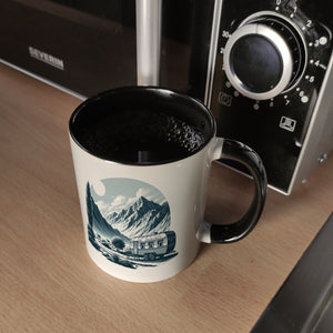 Wohnwagen in den Bergen Kaffeebecher