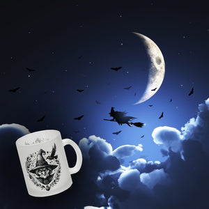 Hexe mit einem Raben Kaffeebecher