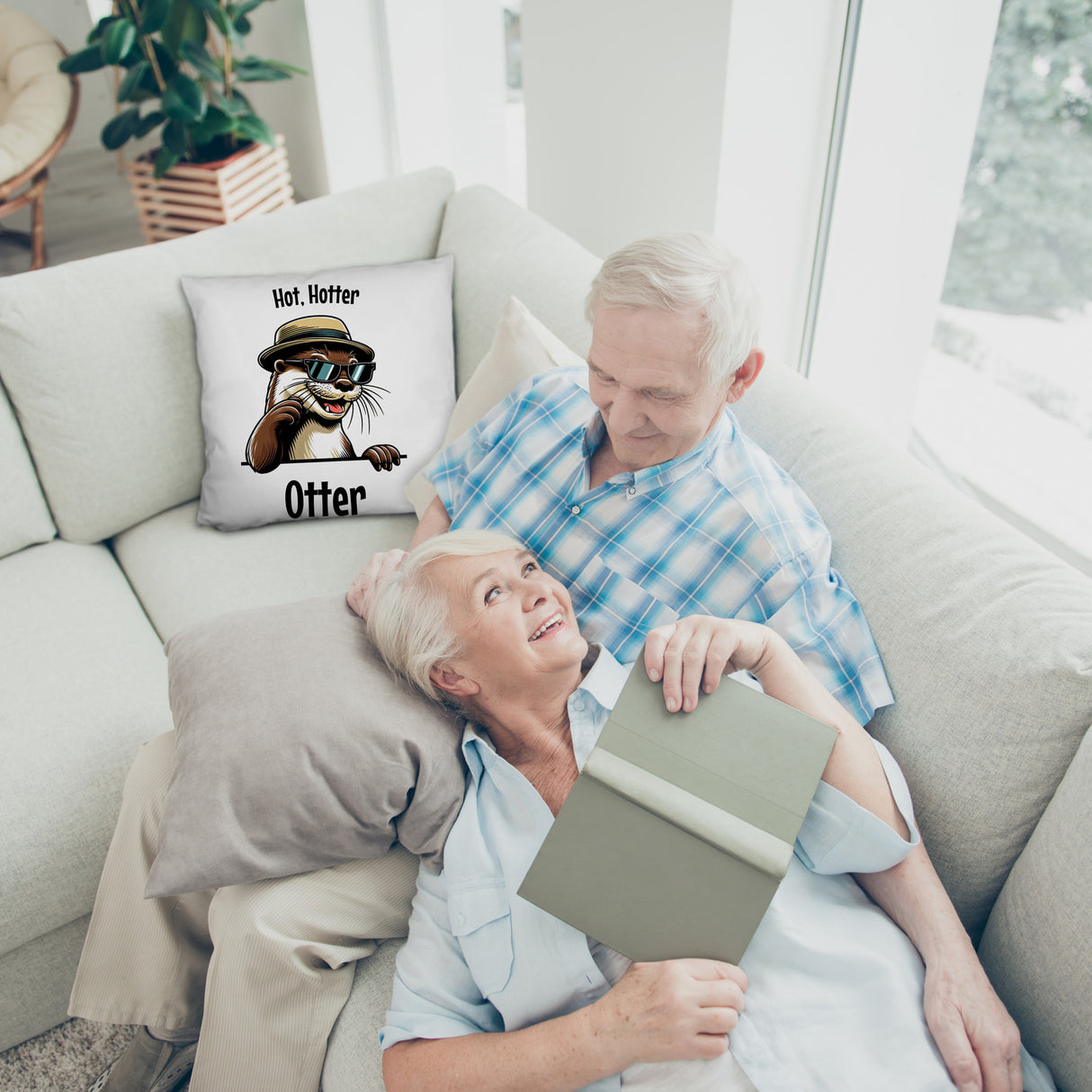 Cooler Otter Kissen mit Spruch Hot Hotter Otter