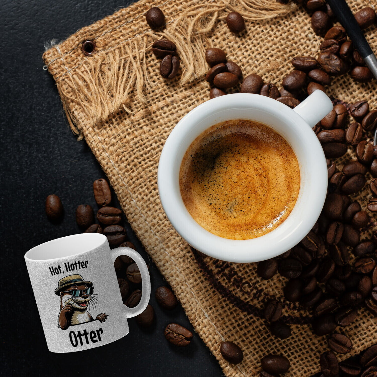 Cooler Otter Kaffeebecher mit Spruch Hot Hotter Otter